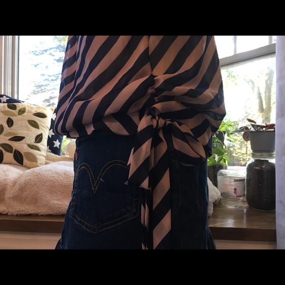 Levi’s denim skirt... - Picture 8 of 12